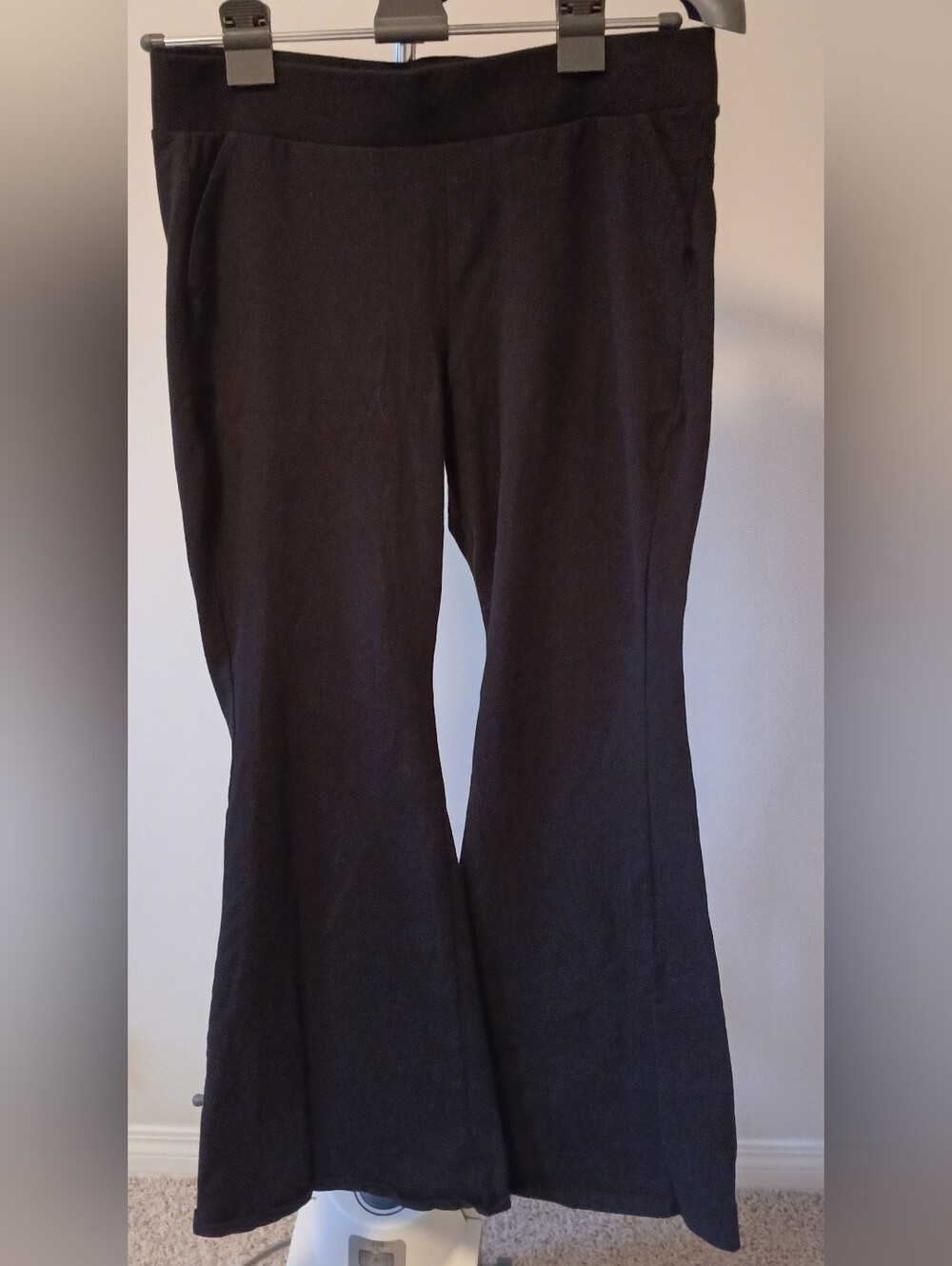 Torrid Black Flare Legging with pockets